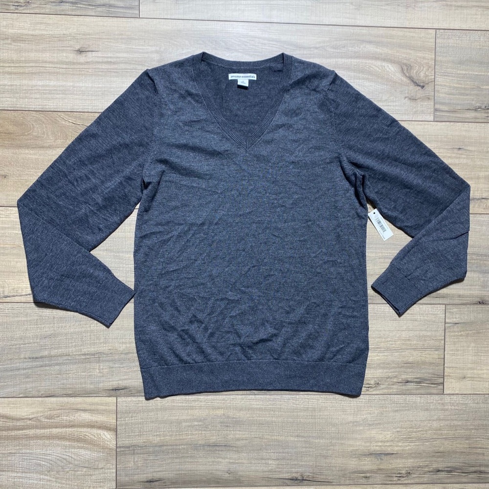 Amazon Essentials Men's Long Sleeve V-Neck Sweater‎ Charcoal Gray Medium